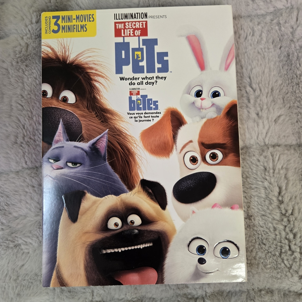 ✨️Movies 3/15✨️ The Secret Life of Pets DVD by Illumination - Multicolor